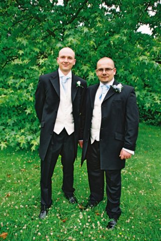 charliesweddinggroomandbestmanmasqueradeasconvicts.jpg